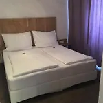 Hotel Smart *